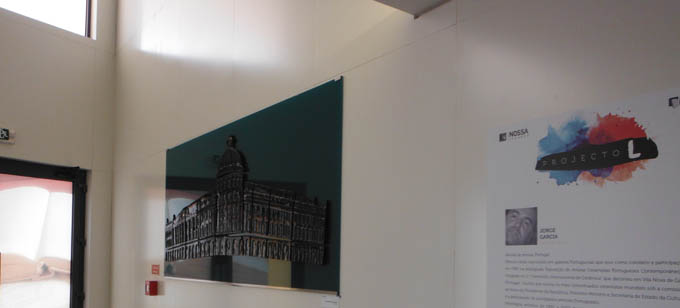 Painel cerâmico : Banco Nacional de Angola